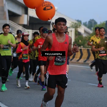 Runner Photo 6260446