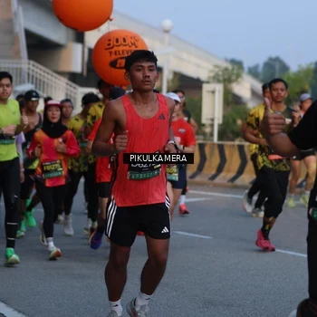 Runner Photo 6260451