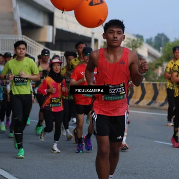 Runner Photo 6260500