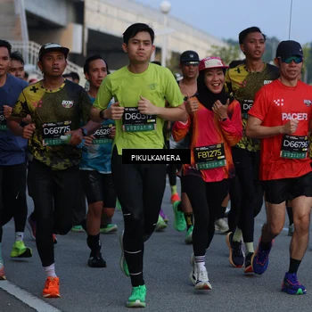 Runner Photo 6260505