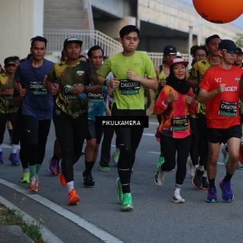 Runner Photo 6260526
