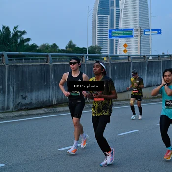 Runner Photo 6260548