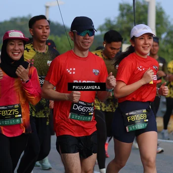 Runner Photo 6260557