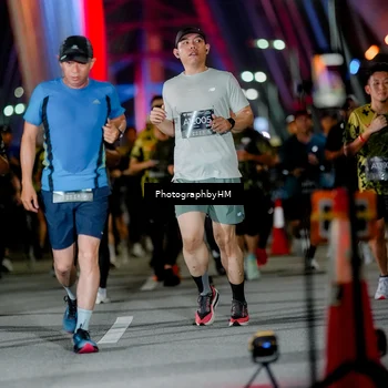 Runner Photo 6260563