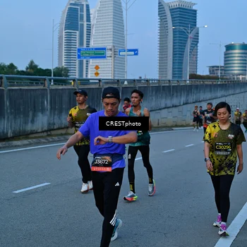 Runner Photo 6260578