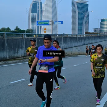 Runner Photo 6260585