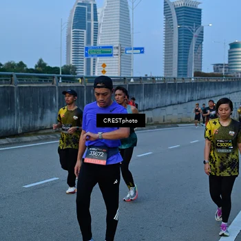 Runner Photo 6260590