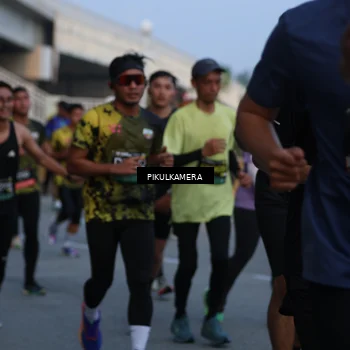 Runner Photo 6260595