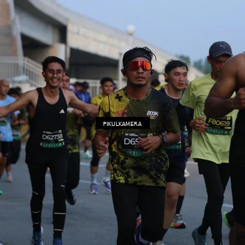 Runner Photo 6260597