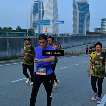 Runner Photo 6260600