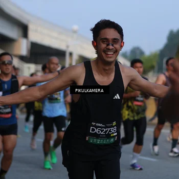 Runner Photo 6260617
