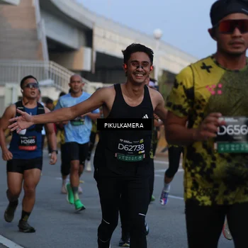 Runner Photo 6260619