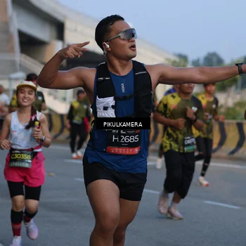 Runner Photo 6260661