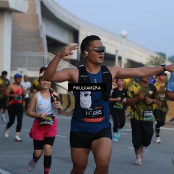Runner Photo 6260664