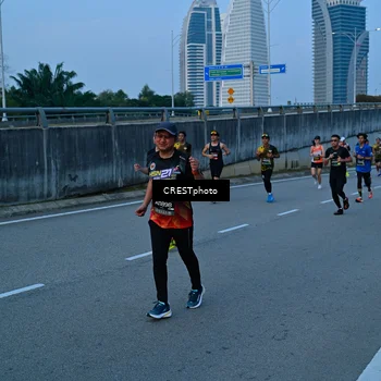 Runner Photo 6260665