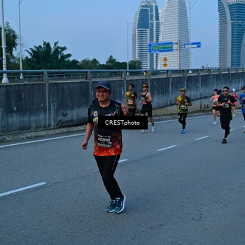 Runner Photo 6260673