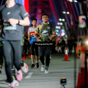 Runner Photo 6260675