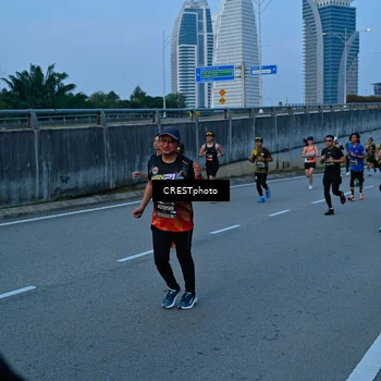 Runner Photo 6260684