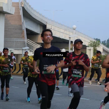 Runner Photo 6260758