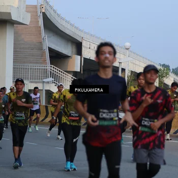 Runner Photo 6260772