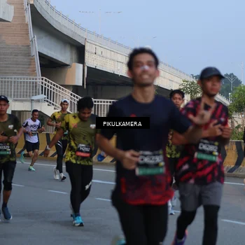 Runner Photo 6260789