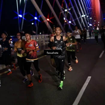 Runner Photo 6260810