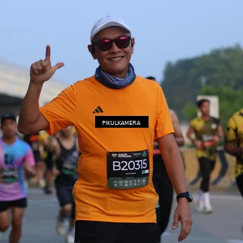 Runner Photo 6260848