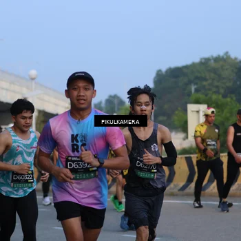 Runner Photo 6260871