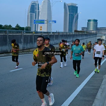 Runner Photo 6260896