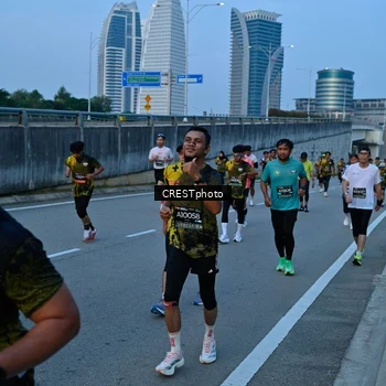 Runner Photo 6260898