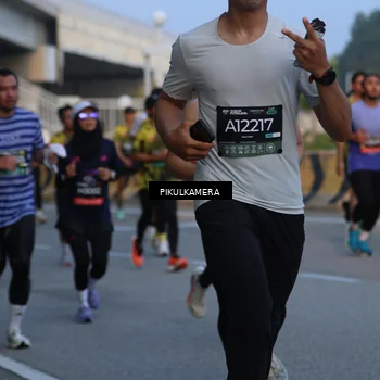 Runner Photo 6260901