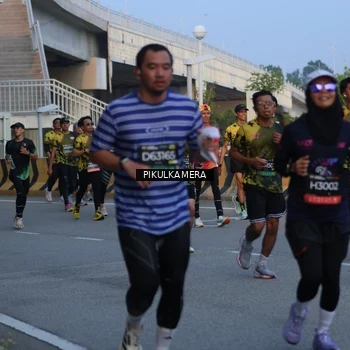 Runner Photo 6260906