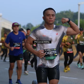 Runner Photo 6260955