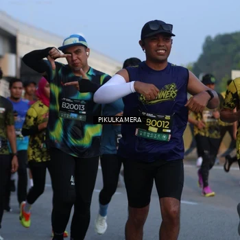 Runner Photo 6260975