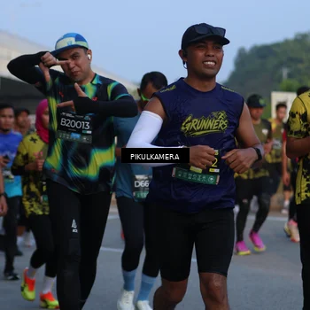 Runner Photo 6260992