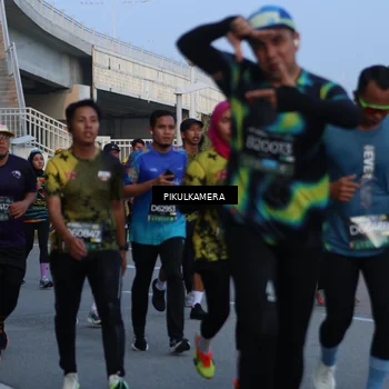 Runner Photo 6261013