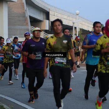 Runner Photo 6261033