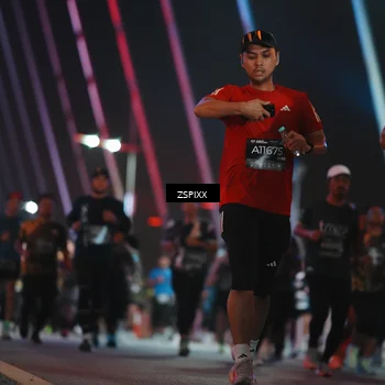 Runner Photo 6261034