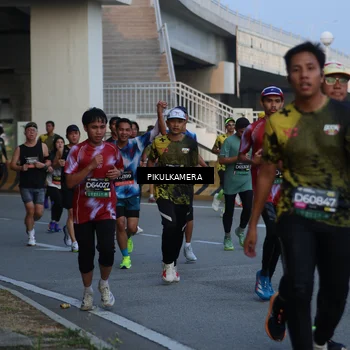 Runner Photo 6261047