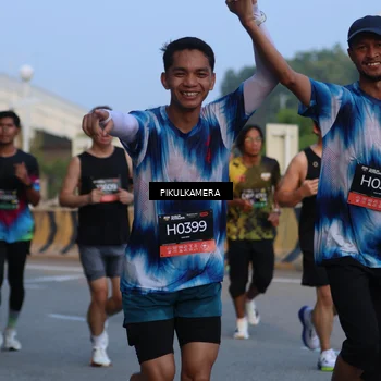 Runner Photo 6261085