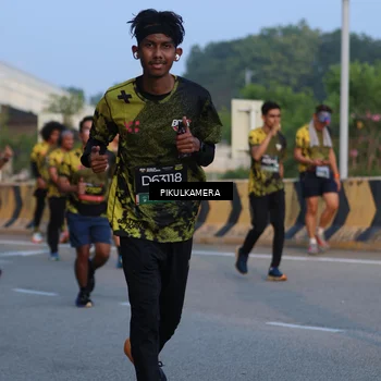 Runner Photo 6261156