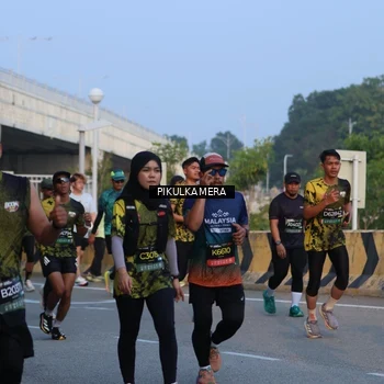 Runner Photo 6261408