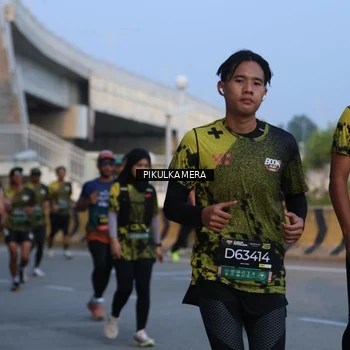 Runner Photo 6261415