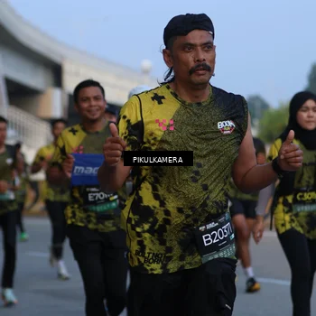 Runner Photo 6261433