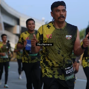 Runner Photo 6261441