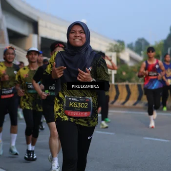 Runner Photo 6261504