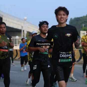 Runner Photo 6261589