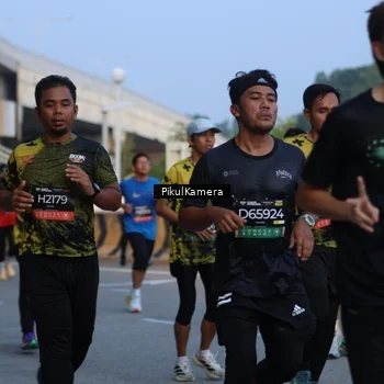 Runner Photo 6261604