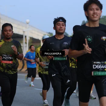 Runner Photo 6261610