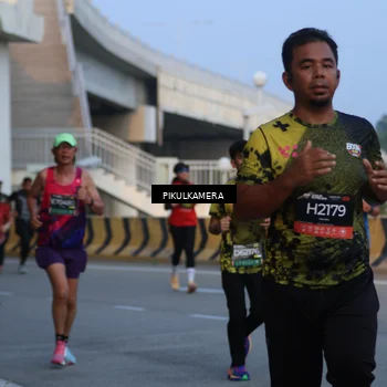 Runner Photo 6261618